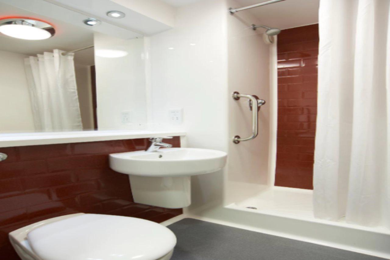 Travelodge Dundee Strathmore Avenue Екстериор снимка