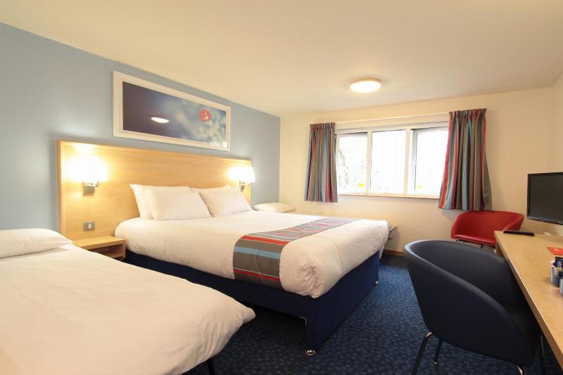 Travelodge Dundee Strathmore Avenue Екстериор снимка