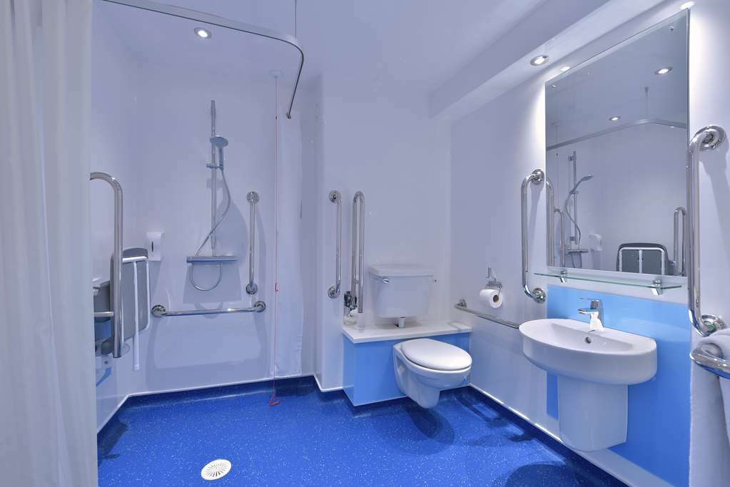 Travelodge Dundee Strathmore Avenue Стая снимка